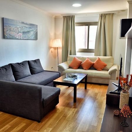 Apartamentos La Estacion Malaga Bagian luar foto