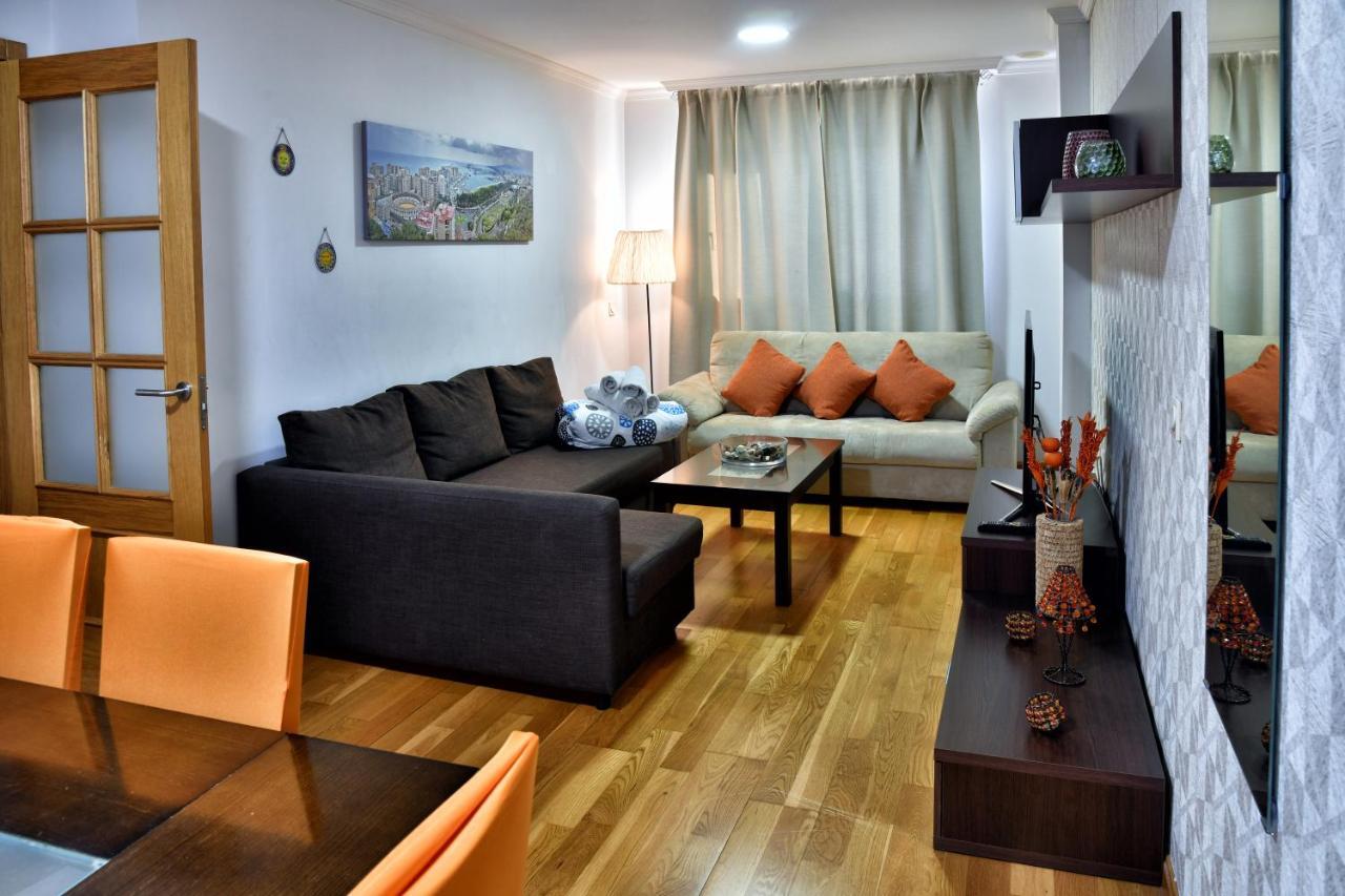 Apartamentos La Estacion Malaga Bagian luar foto