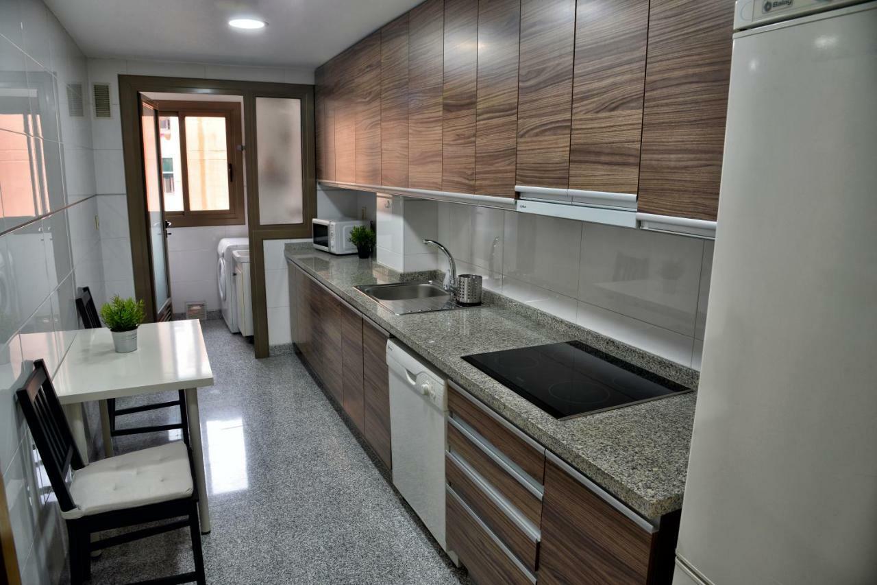 Apartamentos La Estacion Malaga Bagian luar foto